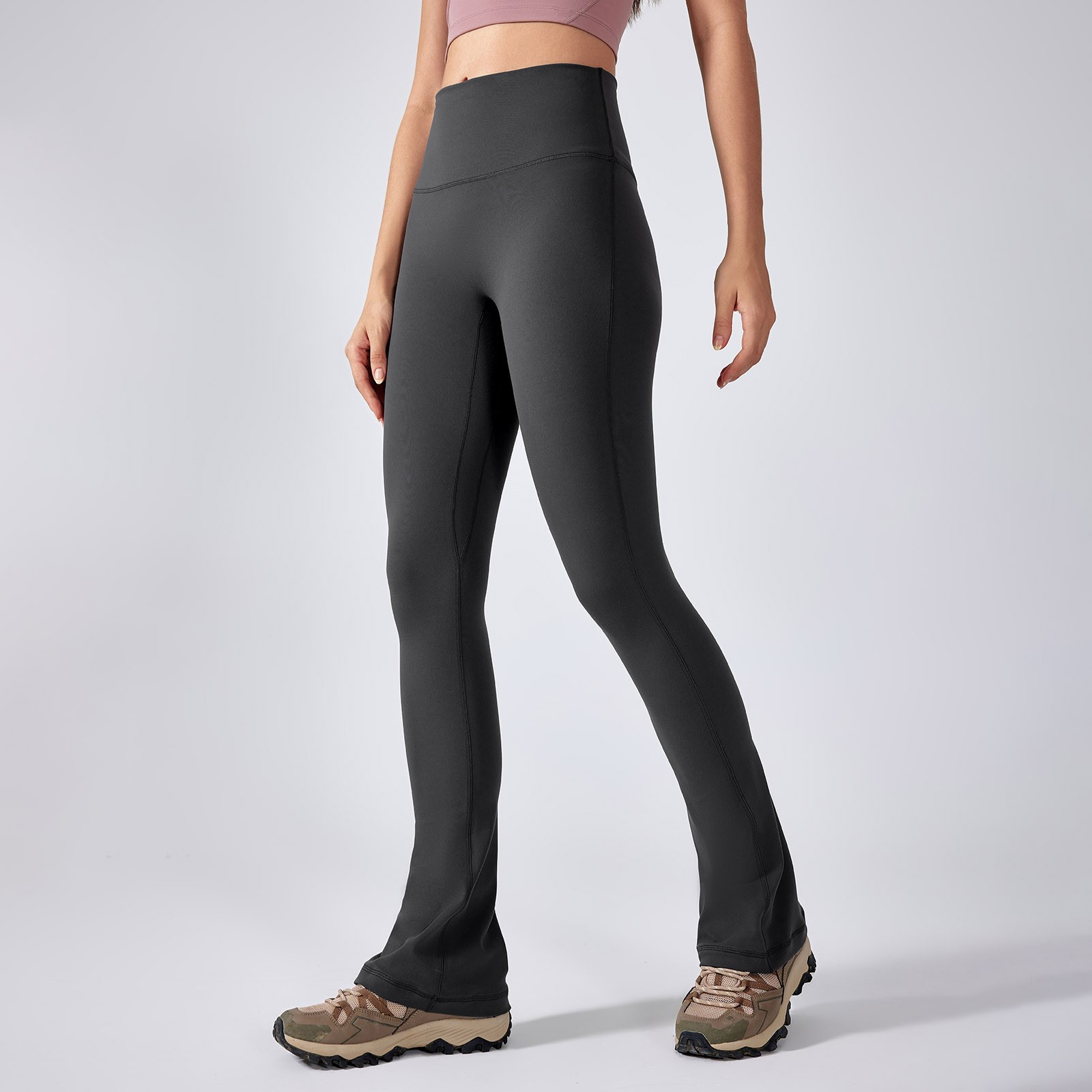 thumbnail image 2 of Pantalones deportivos de yoga: leggings acampanados de cintura alta, nailon y spandex, ropa deportiva elegante, cómodos y elásticos., 2 of 8
